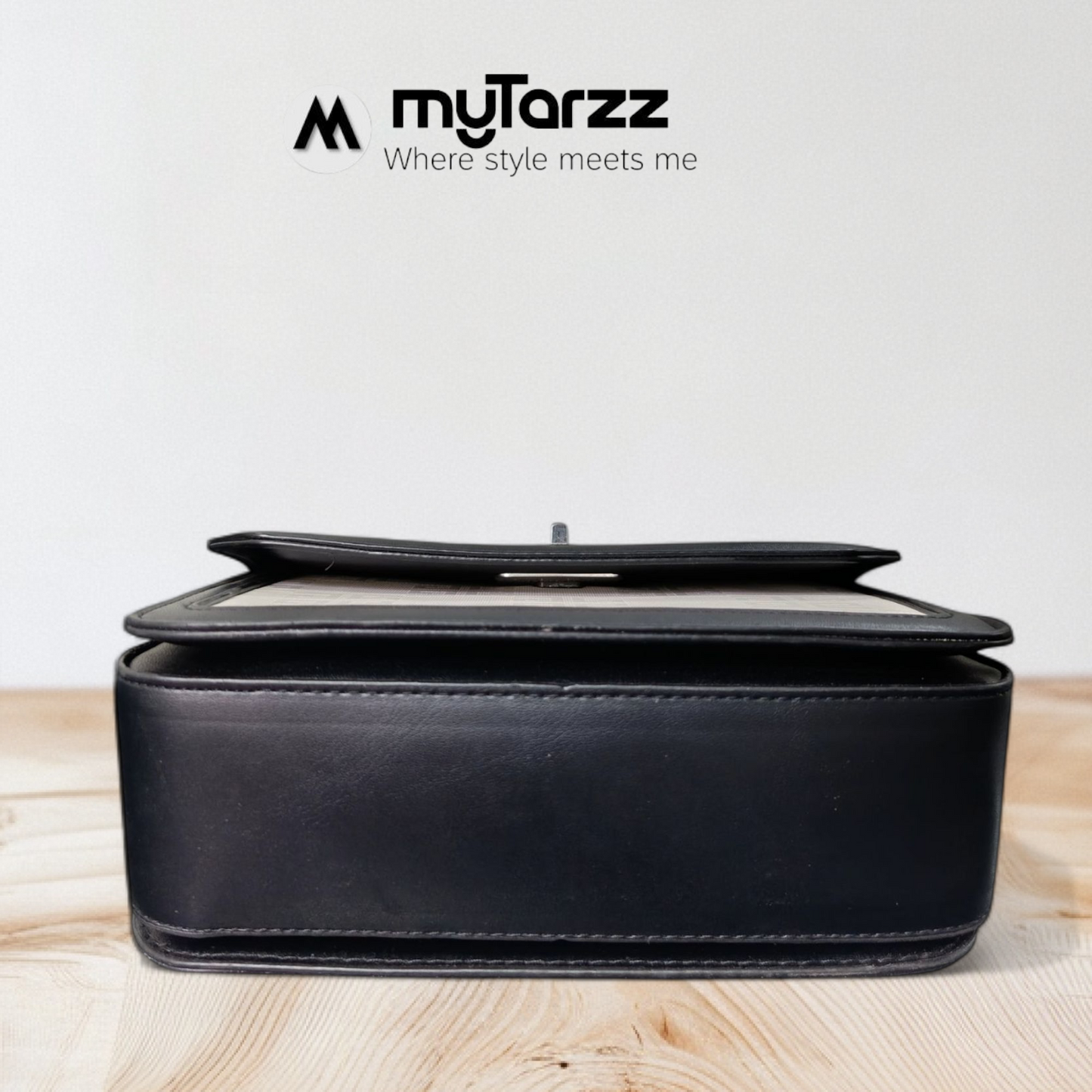 Two-Tone White and Black Shoulder Bag Imported